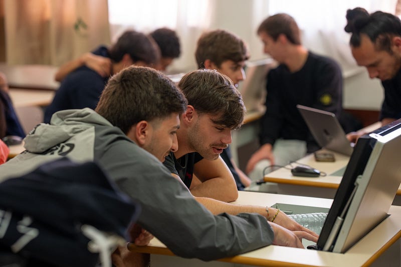 Madeira Friends Tech Lab 🚀