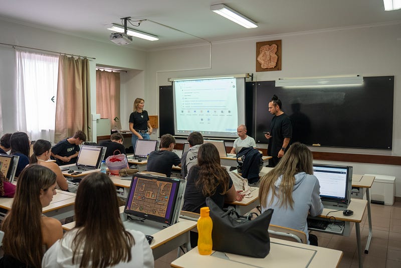 Madeira Friends workshop at APEL: Inspiring young minds through AI and creativity