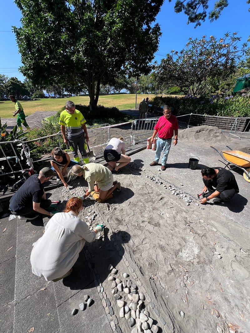 Stepping into tradition: Madeira Friends join as “Pavement Makers” for a day